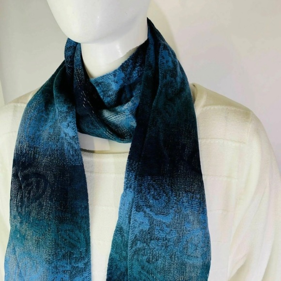 Steve Madden scarf Blue.   0145 - Picture 1 of 4